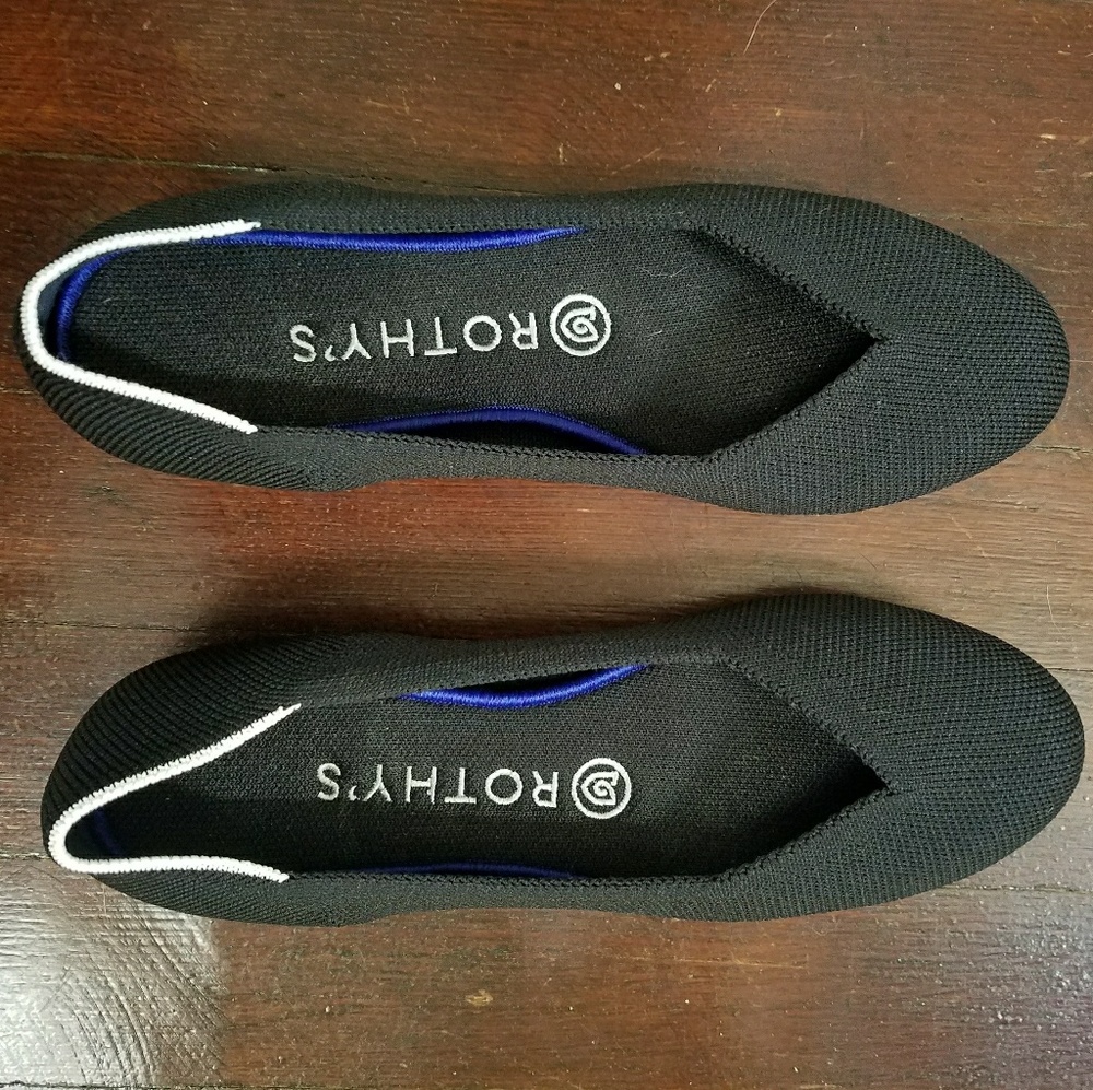 Rothys round toe flats